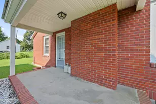 96 E Housatonic St, Pittsfield, MA 01201 - Photo 38