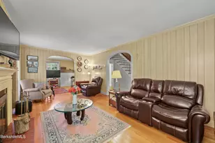 96 E Housatonic St, Pittsfield, MA 01201 - Photo 8