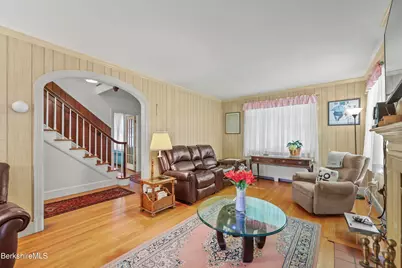 96 E Housatonic St, Pittsfield, MA 01201 - Photo 10