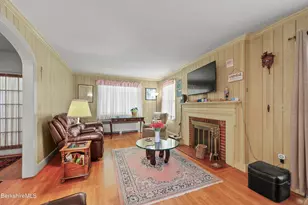 96 E Housatonic St, Pittsfield, MA 01201 - Photo 8