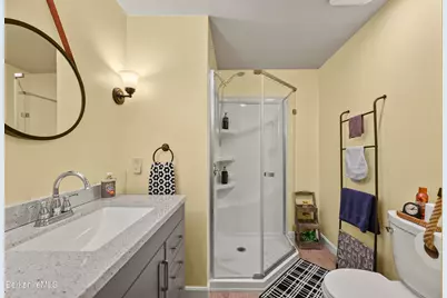 20 Cromwell Ave, Pittsfield, MA 01201 - Photo 16