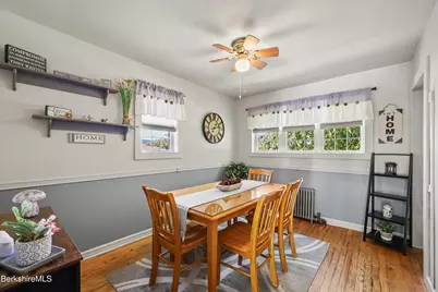 20 Cromwell Ave, Pittsfield, MA 01201 - Photo 6