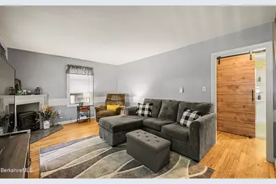 20 Cromwell Ave, Pittsfield, MA 01201 - Photo 4