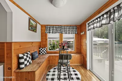 20 Cromwell Ave, Pittsfield, MA 01201 - Photo 12