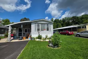 3 Iroquois Dr, North Adams, MA 01247 - Photo 1