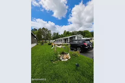 3 Iroquois Dr, North Adams, MA 01247 - Photo 2