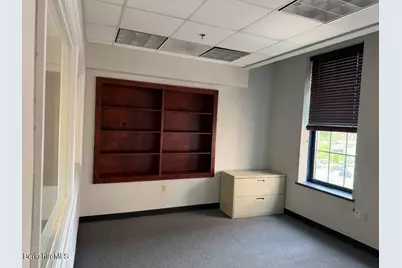75 North St, Pittsfield, MA 01201 - Photo 8