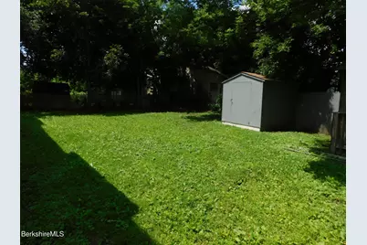 25 Root Place #25-27, Pittsfield, MA 01201 - Photo 10
