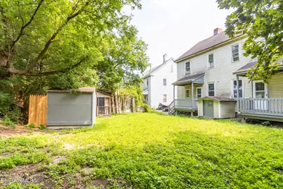 25 Root Place #25-27, Pittsfield, MA 01201 - Photo 6