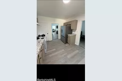 25 Root Place #25-27, Pittsfield, MA 01201 - Photo 12
