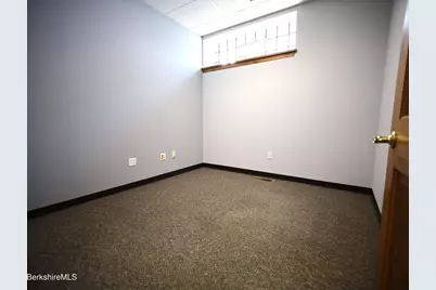 326 Springside Ave, Pittsfield, MA 01201 - Photo 16