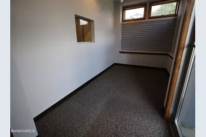 326 Springside Ave, Pittsfield, MA 01201 - Photo 10