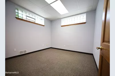 326 Springside Ave, Pittsfield, MA 01201 - Photo 14
