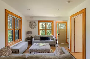 2 Goodrich St, Stockbridge, MA 01262 - Photo 10