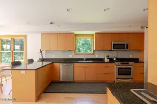 2 Goodrich St, Stockbridge, MA 01262 - Photo 8