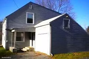 70 Lime St, Adams, MA 01220 - Photo 8