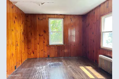 14 Summit Ave, Pittsfield, MA 01201 - Photo 10
