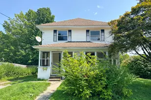 14 Summit Ave, Pittsfield, MA 01201 - Photo 2