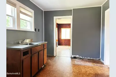 14 Summit Ave, Pittsfield, MA 01201 - Photo 12