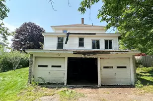 14 Summit Ave, Pittsfield, MA 01201 - Photo 4