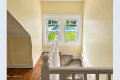 187 W Park St, Lee, MA 01238 - Photo 26