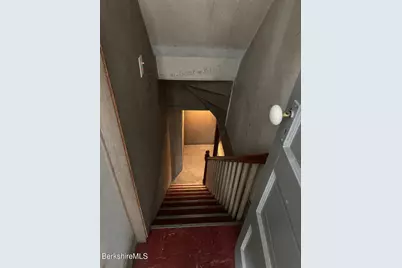 187 W Park St, Lee, MA 01238 - Photo 30