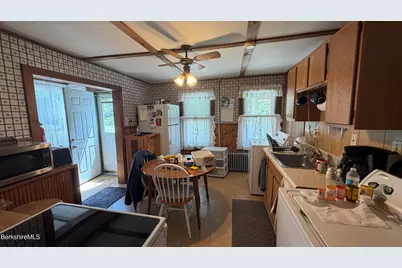 3 -5 Richmond Ln, Adams, MA 01220 - Photo 16