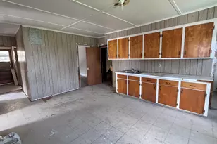 24 Jordan St, Adams, MA 01220 - Photo 12