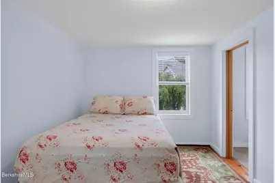 12 Mountain St, Great Barrington, MA 01230 - Photo 24