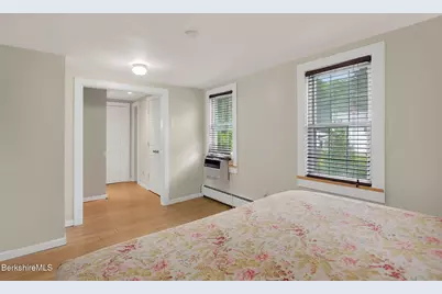 12 Mountain St, Great Barrington, MA 01230 - Photo 30