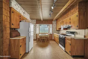 62 Watson St, Pittsfield, MA 01201 - Photo 2