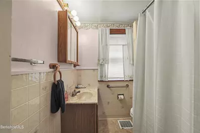 62 Watson St, Pittsfield, MA 01201 - Photo 14