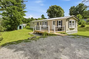 10 Alice Dr, Hinsdale, MA 01235 - Photo 2