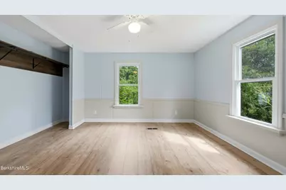10 Alice Dr, Hinsdale, MA 01235 - Photo 14