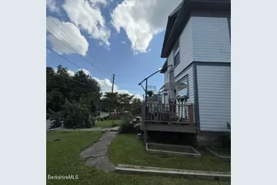 77 Onota St, Pittsfield, MA 01201 - Photo 26