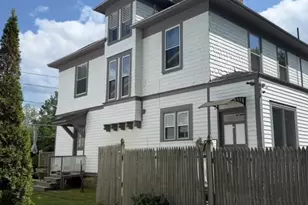 77 Onota St, Pittsfield, MA 01201 - Photo 6