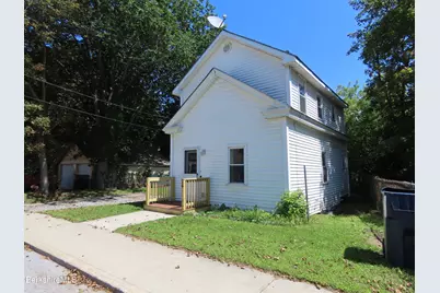19 Pine St, Adams, MA 01220 - Photo 2