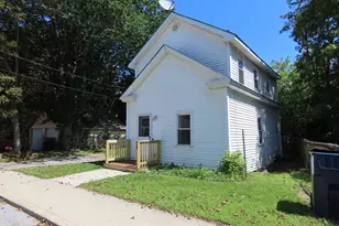 19 Pine St, Adams, MA 01220 - Photo 2