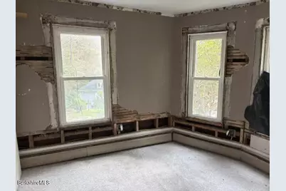 94 Reed St, North Adams, MA 01247 - Photo 6