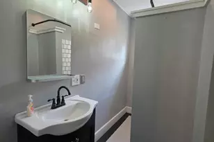 75 N Summer St, Adams, MA 01220 - Photo 12