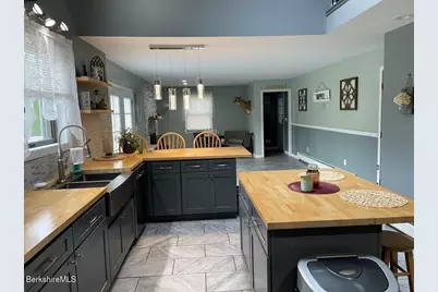 16 Juliana Dr, Pittsfield, MA 01201 - Photo 12