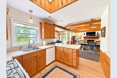 10 Mahkeenac Terr, Stockbridge, MA 01262 - Photo 18