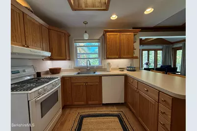 10 Mahkeenac Terr, Stockbridge, MA 01262 - Photo 32