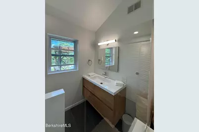10 Mahkeenac Terr, Stockbridge, MA 01262 - Photo 38