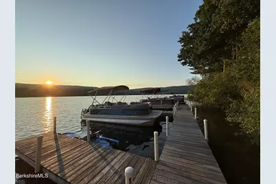 10 Mahkeenac Terr, Stockbridge, MA 01262 - Photo 50