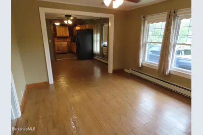 2 West Kittler Ave, Adams, MA 01220 - Photo 10