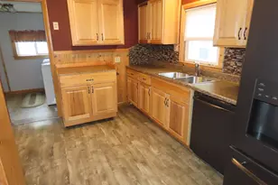 2 W Kittler Ave, Adams, MA 01220 - Photo 8