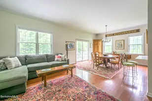 208 Karen Dr, Pittsfield, MA 01201 - Photo 10