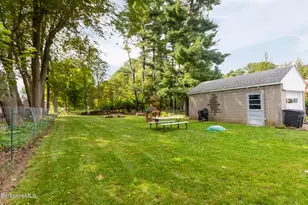 62 Easton Ave, Pittsfield, MA 01201 - Photo 8