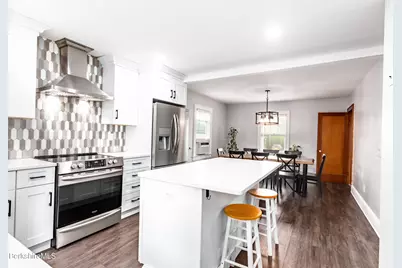 62 Easton Ave, Pittsfield, MA 01201 - Photo 10